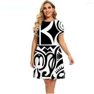 カジュアルドレスブラックホワイトの幾何学女性ファッションプリント半袖ドレス夏のルースプラスサイズ6xl