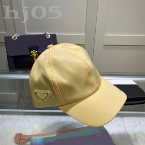 Popular Designer Hat Canvas Baseball Caps Cotton Linging Delicate Triangle esmalte Casquette Spring Summer Summer Confortável Hat Hat Fashion Acessórios PJ051 C23