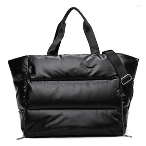 Duffel Bags 2023 Winter Large Capacity Shoulder Bag For Women Waterproof Nylon Space Pad Cotton Feather Down Sports Gym