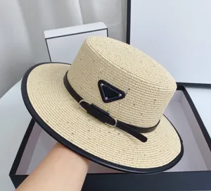 Europeisk och amerikansk bälte triangelmetalletikett Straw Hat Women's Summer Fashion All-Matching Vacation Beach Sun Shade Top Hat