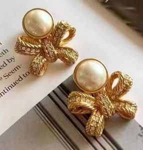 Dangle Chandelier Full Drill Bow Hanging Half Side Pearl Earrings French Light Luxury Palace Style Retro Earrings