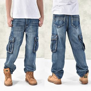 Jeans masculinos tamanho grande 30-44 jeans moda solta grandes bolsos hip-hop skate casual homens denim azul preto design marca 230320