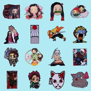 Broches de primeira classe Figuras de anime fofos pinos de esmal