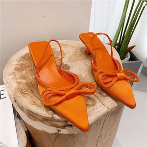 Sandały 2022 nowa jesienna moda damska niskie 3cm wysokie obcasy pomarańczowe sandały Lady elegancka kokarda Slingback muły zielone luksusowe buty ślubne G230321