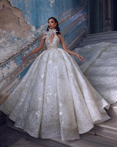 Luksusowe arabskie sukienki ślubne V Kwiat szyi Kryształ Kryształ Księżniczka Bliskie cekiny ślubne suknie ślubne szatę