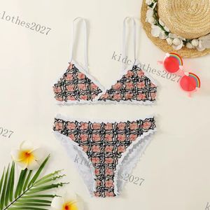 2023 CRIANÇAS Terno de banho de duas peças Ternos de banho Summer Swimsuit Stripe Libra Cabeça Pattern Girl Swimsuit Set Moda Roupas confortáveis ​​Bikinis Crianças