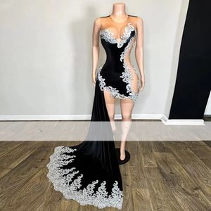 Sexy Black Veet Sheath Prom Dresses With Detachable Train Sheer Neck Lace Appliuqes Plus Size Short Tail Evening Ocn Gowns