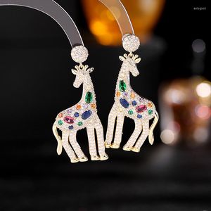 Orecchini pendenti Cute Giraffe Micro Pave Cubic Zirconia Temperamento Ciondolo animale Eardrop 925 Silver Needle Gioielli di lusso