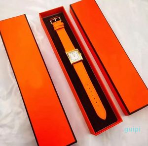 2023 Ny modedesigner Womens Watch Orange Quartz Movement High Quality Leather Women Wrist Watches Montre de Luxe With Oranges Box