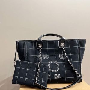 CCトートデザイナーハンドバッグ女性ビーチバッグチャンネルコットンキャンバスデニムマキシショッピングトップハンドルコインポーチブックラップトップトート女性高級デザイナー女性バッグ