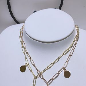 Moda simples colar de aço de titânio letras clássicas Chain clavicular colares pendentes populares em países europeus e americanos