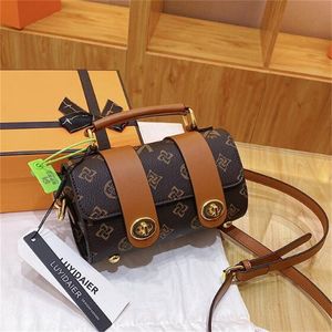 2023 Hotsales Luxurys Designers Bolsas de borla Bolsa Bolsa de couro Mulheres Bolsa de Mensageiro Designer de Bolsas de Crossbody Bolsas de Paleira