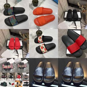 With Box Designer Men Women Slippers Rubber Slides Sandal Flat Blooms Strawberry Tiger Bees Green Red White Shoes Beach Outdoor Flower Flip