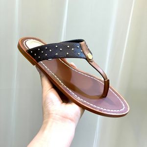 Luxury Brand Designer Rubber Slides Sandals Genuine Leather Women Slipper Flat Flip Flops mens Brown classics flower rivets Beach Slippersom shoes with box 35-43