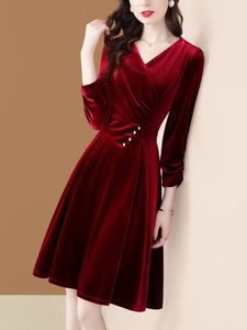 Casual Dresses Autumn Winter Velvet Dress Women Elegant V-Neck Långärmning Evening Party Dress Fashion Ladies Work Kne-Length Midi Dresses 230321