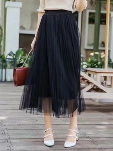 Spódnice zoki eleganckie kobiety tiulowe spódnica koreańska moda siatka biała biała linijka plisowana spódnica letnia elegancka czarna impreza Faldas 230322