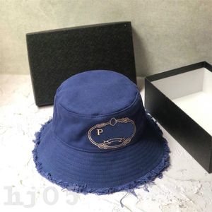 Classic bucket hat luxury denim designer hat for men outdoors casual beach comfortabl casquette fashionable solid color cool unisex mens cap broken brim PJ052 C23