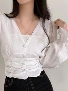 Women's Blouses Korobov French Lace V-neck Chic Love Button Flared Sleeve Shirt Female Fold Design Crop Tops Fashion Camisas Y Blusas