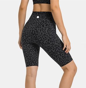 Ll yoga shorts kvinnors sport sömlösa femte kors midjbyxor som kör fiess stretchy gym underkläder träning korta leggings ll952