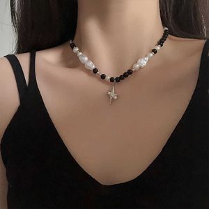 Naszyjniki wisiorek kpop asymetryczny barokowy naszyjnik perłowy dla kobiet wisiorek gwiazdy czarny biały koraliki naszyjnik Choker Naszyjnik ze stali nierdzewnej Jewka Z0321