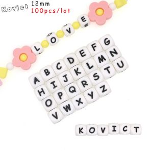 Baby dentes brinquedos kovict 12mm 100pcs letras de silicone miçangas inglesas alfabetas teethe para nomes personalizados DIY Chain Chain Chain Toys 230322