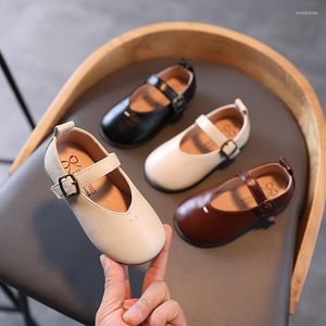 Flat Shoes Fashion Spring 2023 Девочки кожа Мэри Джейнс, детская принцесса для детских вечеринок, танцевать малыши