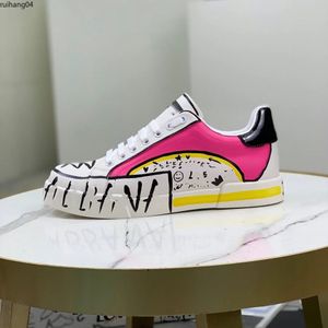 Scarpe casual Sneakers Low-Top Scarpa sportiva Classic Fashion Ladies Punk Rivetto Pelle Skateboard Patchwork Trendy Uomo Donna mkjkk rh4000003