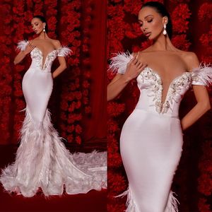 Abiti da sposa sexy a sirena con scollo a V Abiti da sposa eleganti senza maniche in piume Abito da pavimento su misura Vestido De Novia estido