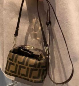 Yeni tasarımcı kadın çanta moda omuz çantaları valizler çanta kadınları vintage gerçek el crossbody çantalar