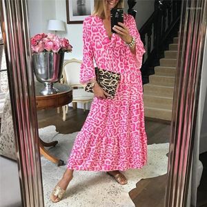 Casual Dresses Summer Leopard Printing Women Boho Beach Maxi Dress Bell Sleeve Flowy Swing Shift Sexig V-ringning Löst länge