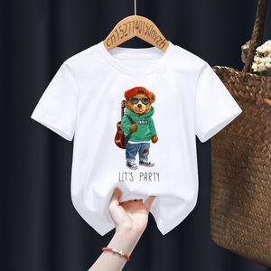 T-Shirts Lustiger Bär Reiten Motorrad Druck Junge Mädchen Weißes T-Shirt Kind Sommer Harajuku Kawaii Kleines Baby Y2K Kleidung Drop Ship 230322