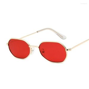 Occhiali da sole 2023 Red Brand Designer Vintage Oval Women Retro Clear Lens Eyewear Occhiali da sole quadrati per donna uomo UV400