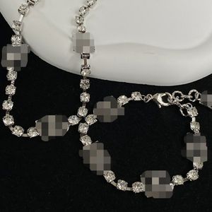 Frisch und einfach gestaltete Halsketten D-Buchstabe Kristalldiamanten Perlenanhänger Ohrring Damenarmband Kupfer Damen Mädchen Designerschmuck HDS2 ---007