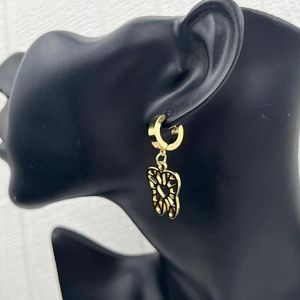 dangle earringsステンレス鋼かわいいラブハートトゥースフープスタッド