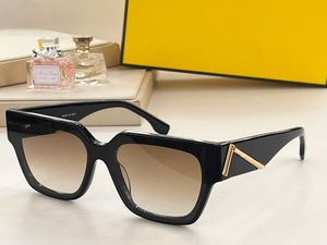 Sunglasses For Men and Women Summer 054V1 Designers Style Anti-Ultraviolet Retro Eyewear Full Frame Random Box