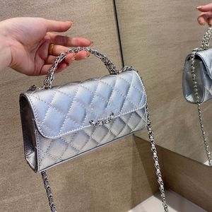 Womens Designer Top Handle Totes Vanity Bags With Silver Metal Hardware Matelasse Chain Crossbody Shoulder Clutch Party Street Trend Handbags 14.5CM/18CM Wholesale