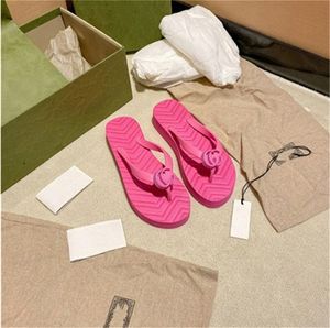 2023 مصمم الأزياء السيدات Flip Flop Simple Youth Slippers أحذية Moccasin مناسبة لصيف الربيع والفنادق الشواطئ Slippers 35-42