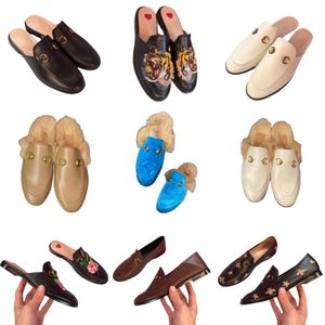 Fur slippers new designer half slippers women's slides metal buckle sandals soft outdoor flip flops non-slip warm bee platform shoes top leather muller shoes letter