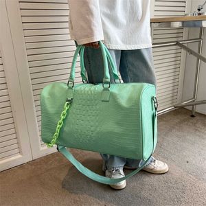 Duffel Bags Bolsa de viagem Mulheres S Light Distância Distância curta Distância Bagagem portátil Esportes de couro impermeabilizados 230316