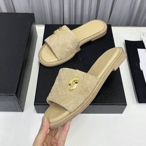2023 Luksusowa moda wypoczynek Wysokiej jakości Kanał Summer Męski Slipper Multi -Color Platforme Wedge Sandals MMJ