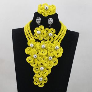 Halsband örhängen set est gul nigeriansk bröllopsdräkt brudtillbehör smycken afrikanska kristallpärlor stora blommor anj130