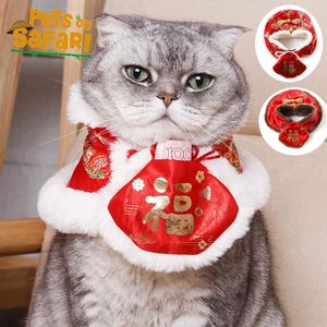 Trajes de gatos Ano Musca de estilo chinês festivo de estilo chinês Bibtão de cachorro ajustável Cosplay Costume Red Invelopnos Acessórios