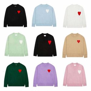 Diseñador de moda de París para hombre suéter de punto bordado corazón rojo color sólido gran amor suéteres de cuello redondo para hombres y mujeres