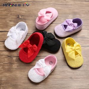 First Walkers Baby Girl Shoes Toddler Girl Embroidery Flower Lace Cotton Bottom Prewalker Baby Shoes Born Infant Walker 230323
