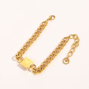 Pulseiras clássicas Link Chain Mulheres Marca Carta Bangle 18K Banhado A Ouro Oco Out Geometria Aço Inoxidável Pulseira Cuff Chains Designer Presentes de Casamento Jóias