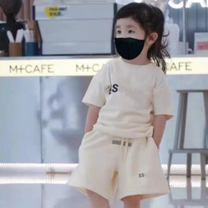 Tasarımcı Ess Bebek Giyim Setleri Çocuk Erkek Kız Kıyafetleri Yaz Lüks Tshirts Şortlu Çocuklar Gençlik Kıyafetleri Kısa Kollu Gömlek