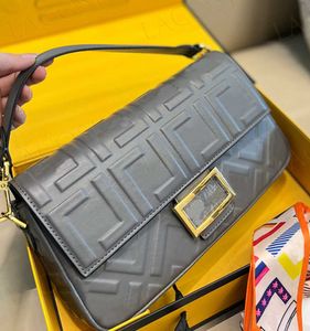 Designers kvällspåsar kvinnor axel handväskor purses präglade brev crossbody modemärke kvinnor underarmsäck