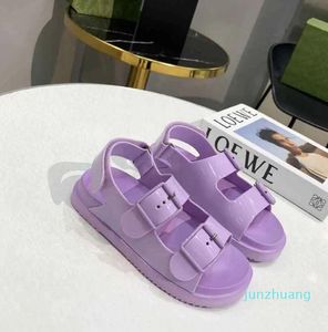 Luxuriöse Ouverture-Sandalen, Designer-Gummipantoffeln mit Gumminieten, Mini-Doppelbuchstabe, Fersenverstellung, Schnalle, Damen-Sandalen, Höhe, Party-Trends, modisch, vielseitig, 011