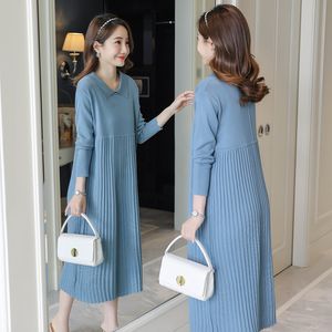 Moderskapströjor 2059 Autumn Winter Thick Warm Sticked Long Dress Sweet Clothes For Pregnant Women Pleated Graviditet 230322