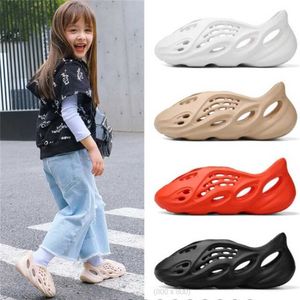 2022 Hot sell Summer Garden Beach Sandals shoes waterproof hiking shoes boots girl boy children kids Casual beach shoes Breathable waterproof Sandals2Z3E